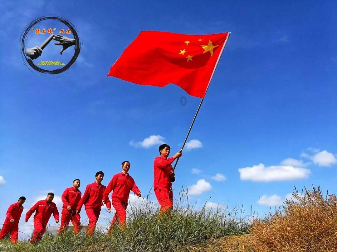 逃离古老的乡村房子